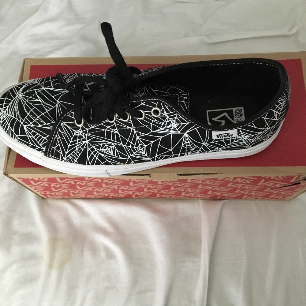 *Sample* Vans x Syndicate